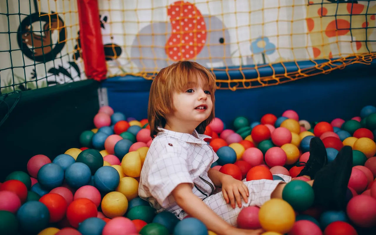 Activités enfants à Nice par mauvais temps, ce que votre famille peut vraiment faire à l'intérieur