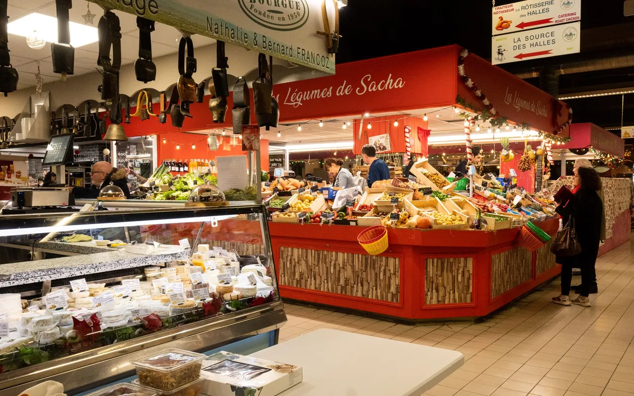 Marchés provençaux d'Antibes et Cannes : comment s'y retrouver vraiment ?